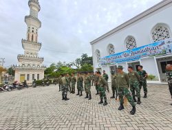 Menyambut Bulan Suci Ramadhan Kodim 1013/Mtw Karya Bakti Bersihkan Masjid dan Mushola