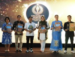 Wakil Ketua I DPRD Murung Raya Dina Maulidah Diganjar Penghargaan Tokoh Inspiratif